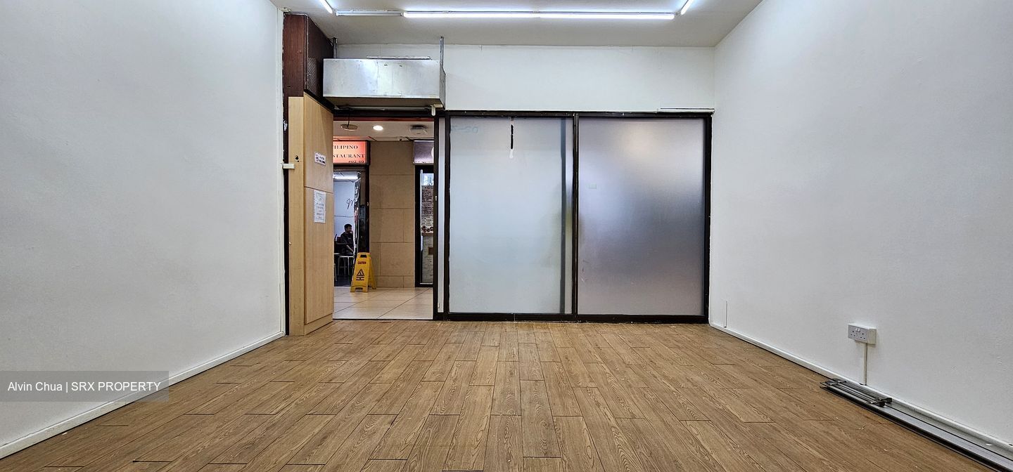 Lucky Plaza (D9), Retail #476262001